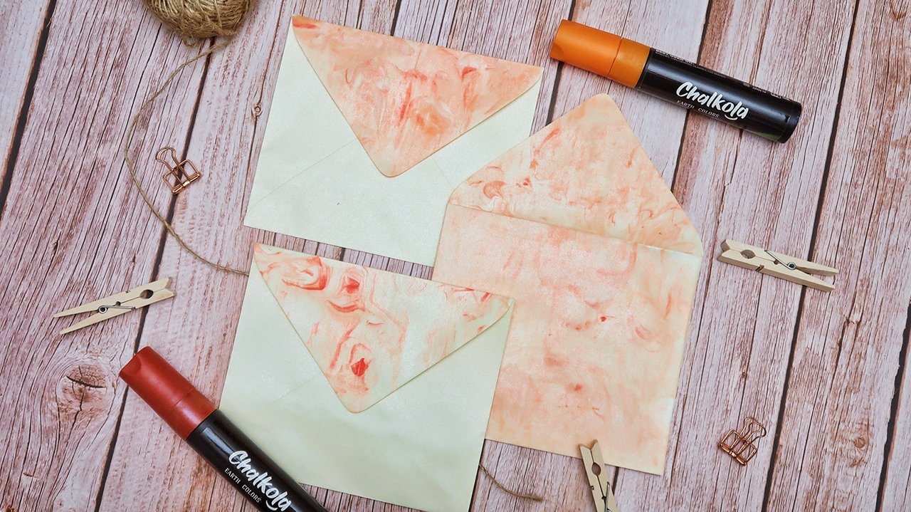 HOW TO: Apply the Paper Marbling Technique Using Chalk Markers