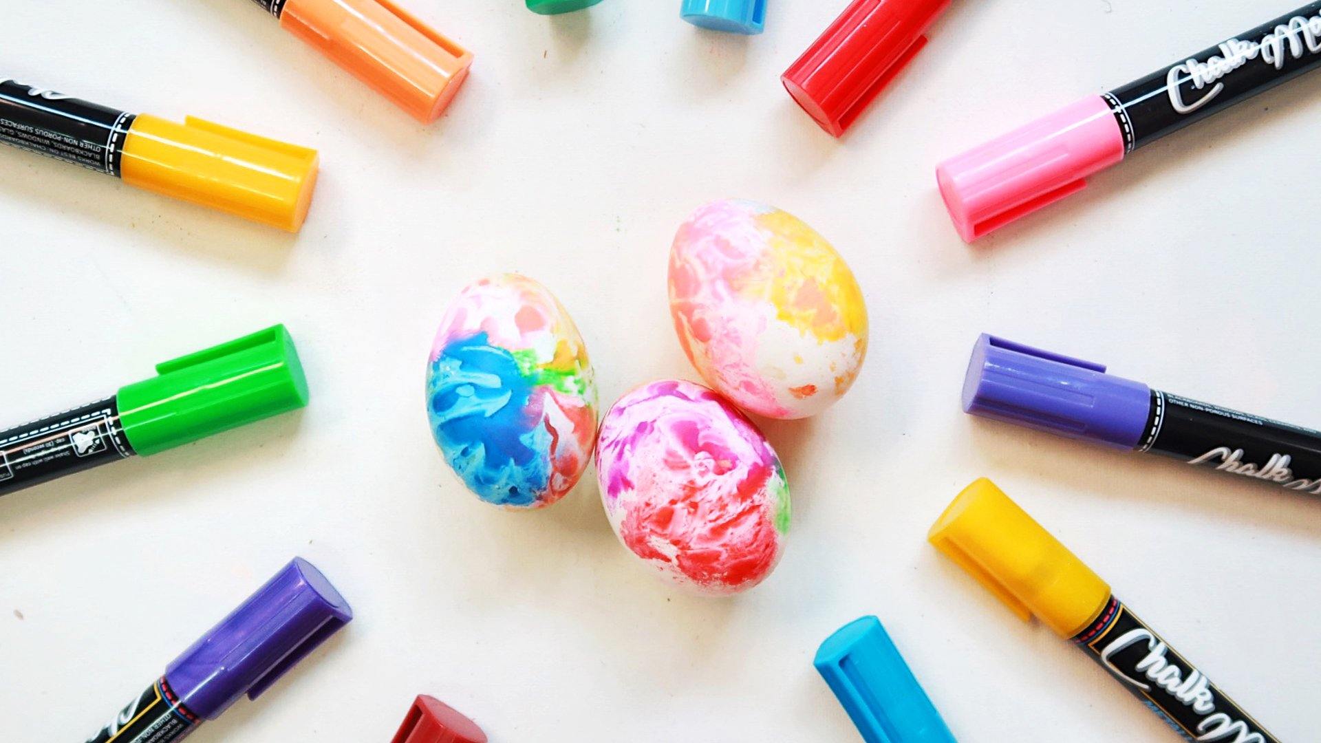 How to Paint Easter Eggs Using Chalk Markers