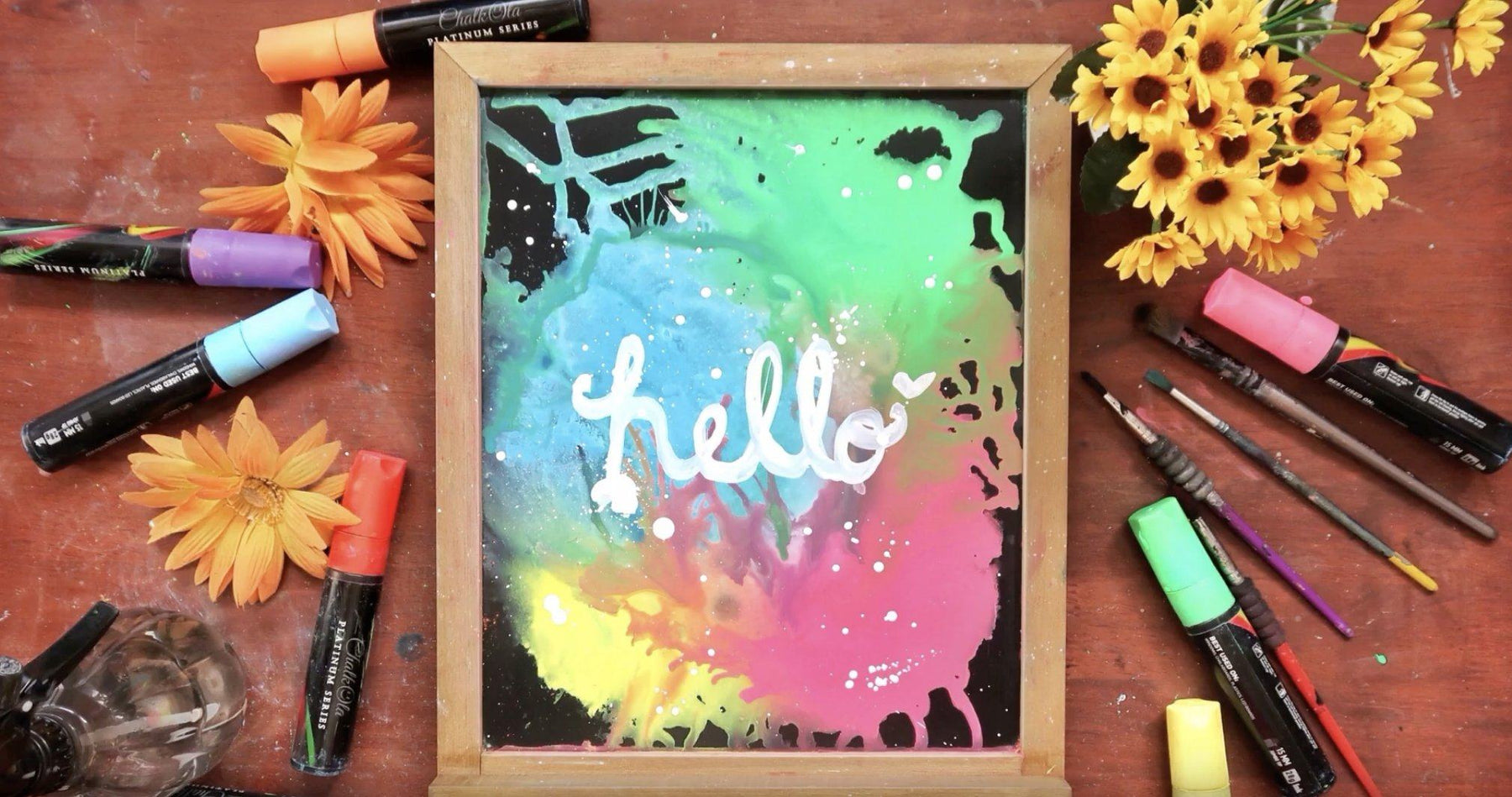 How to Paint Backgrounds Using Chalk Markers